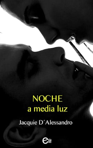 NOCHE A MEDIA LUZ